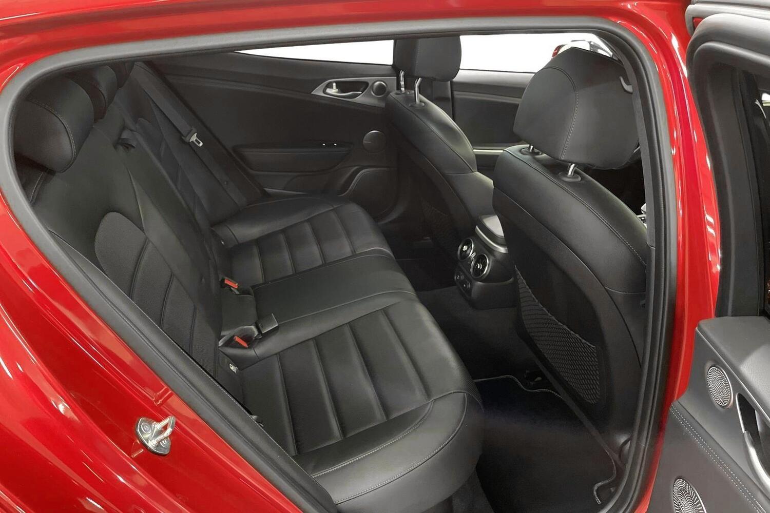 Kia Stinger vaihtoauto
