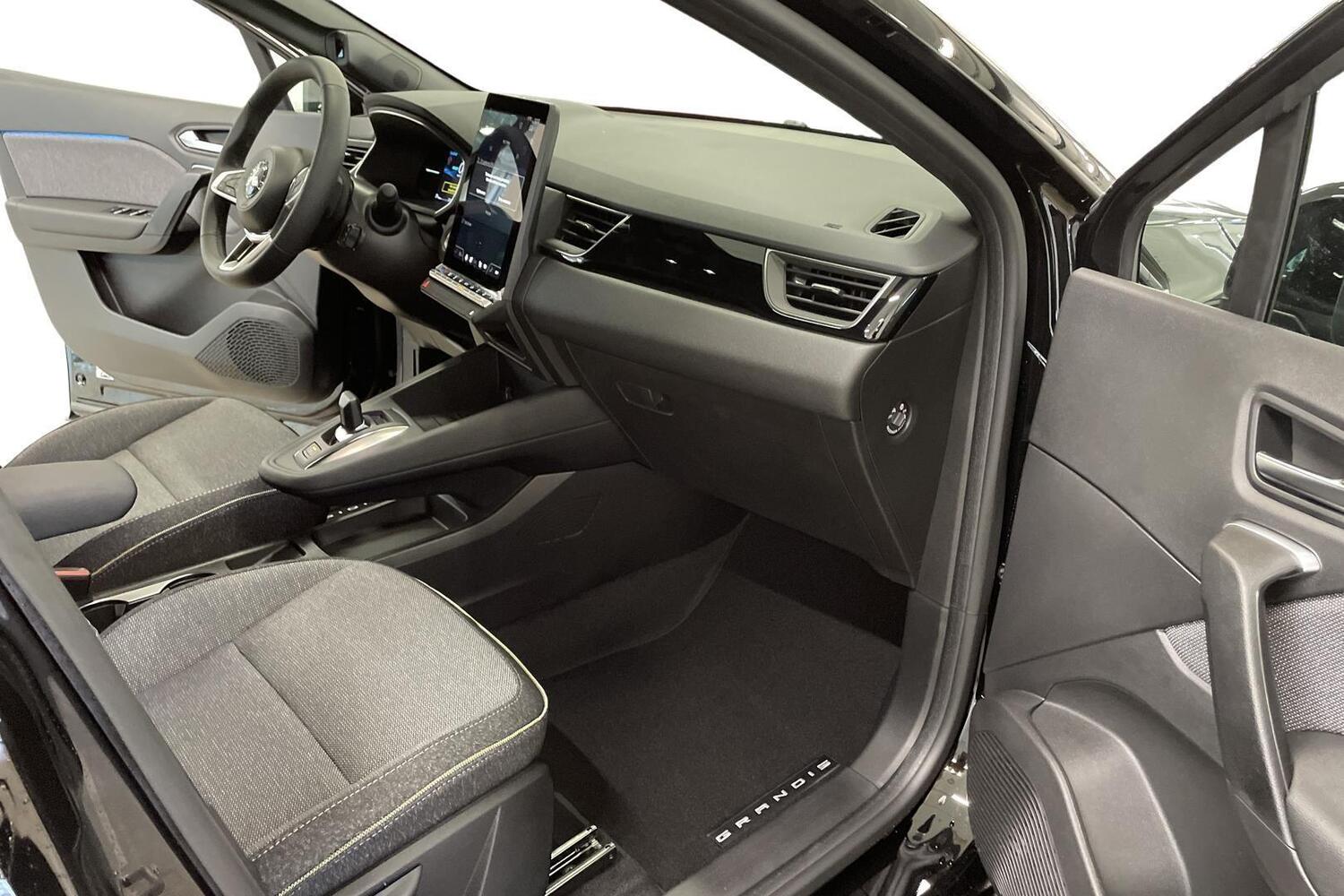 Mitsubishi Grandis vaihtoauto