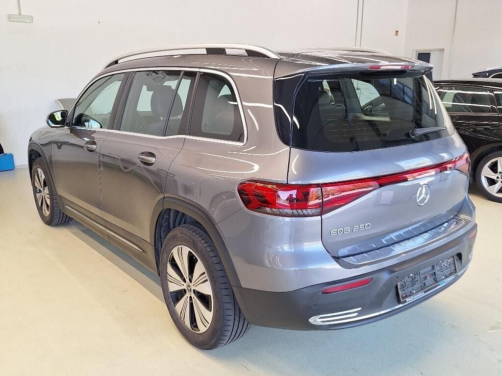 Mercedes-Benz EQB vaihtoauto