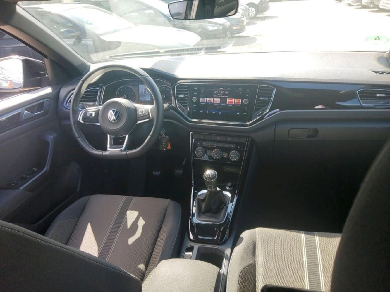 Volkswagen T-Roc vaihtoauto