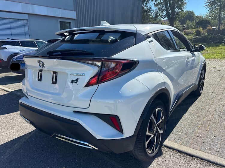 Toyota C-HR vaihtoauto