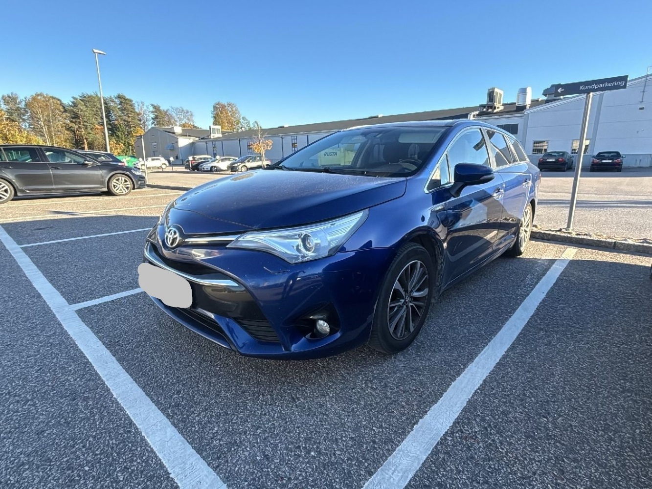 Toyota Avensis vaihtoauto