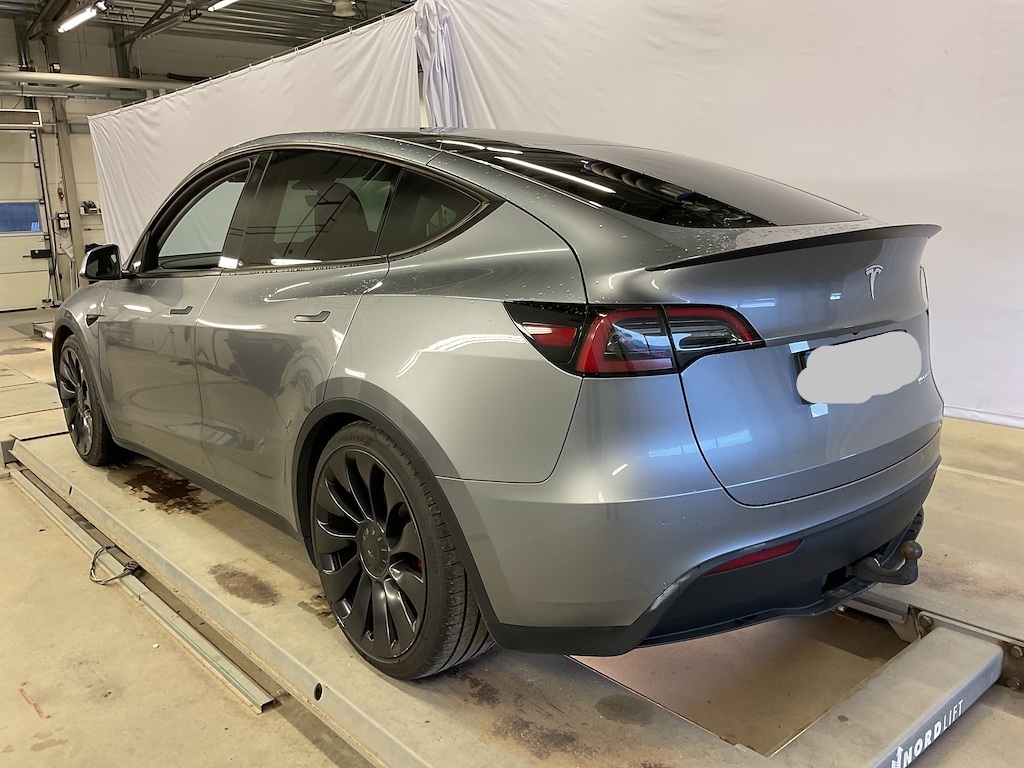 Tesla Model Y vaihtoauto