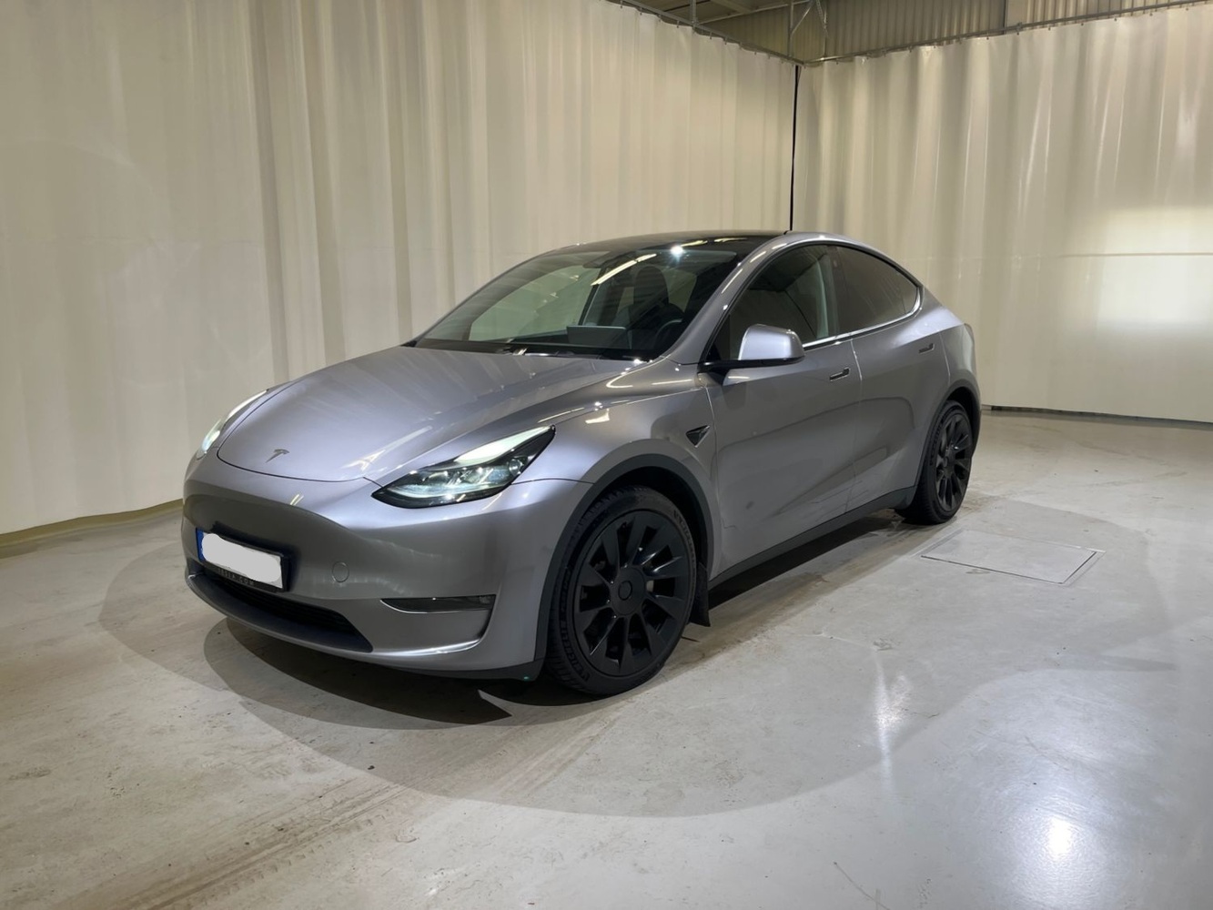 Tesla Model Y vaihtoauto