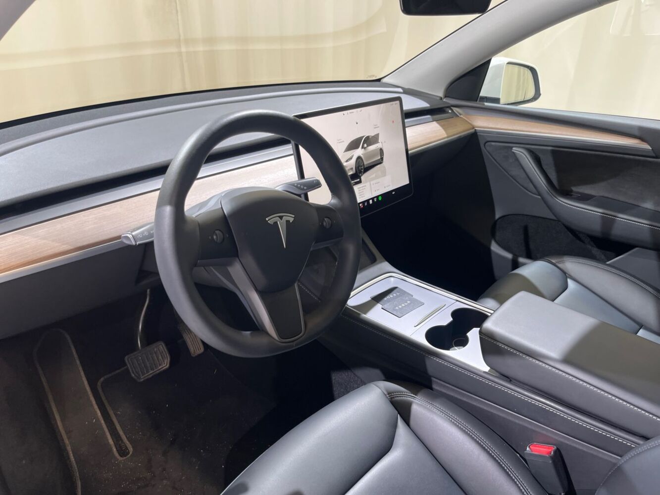 Tesla Model Y vaihtoauto