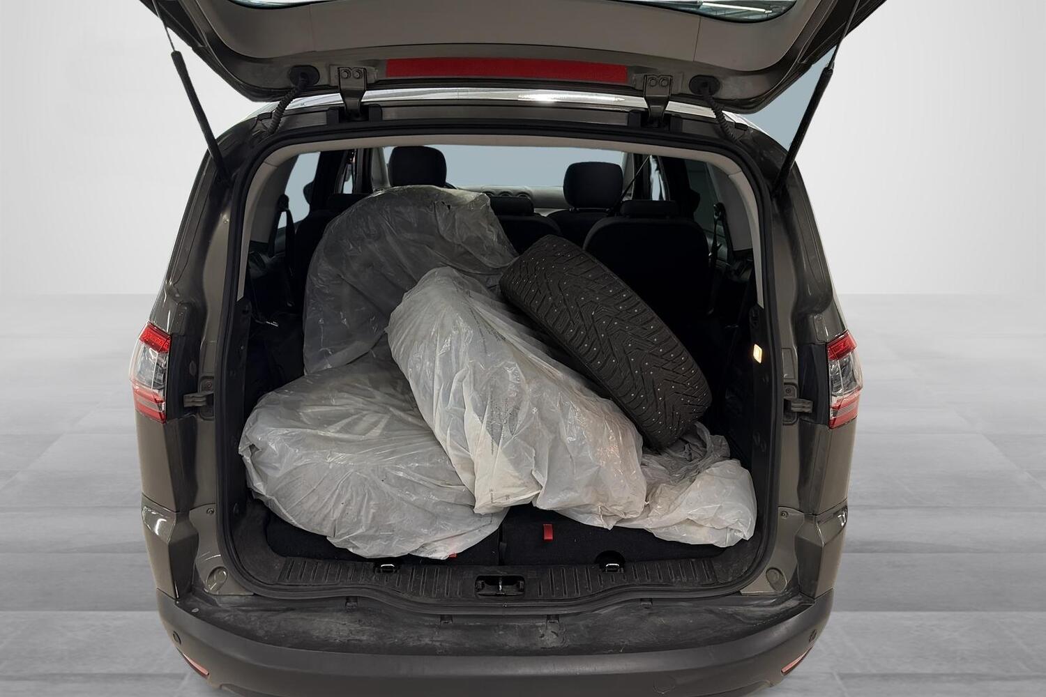 Ford S-MAX vaihtoauto