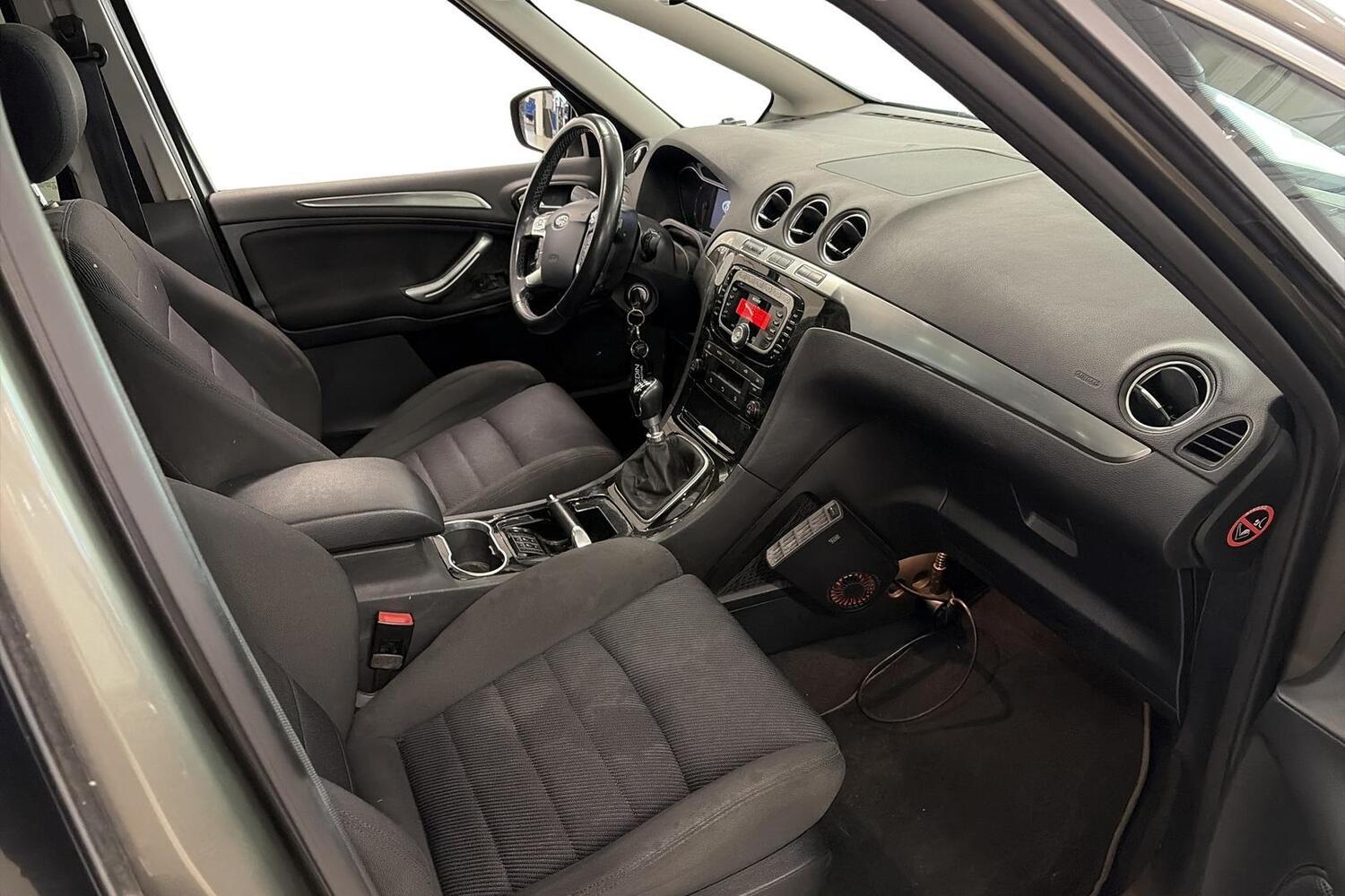 Ford S-MAX vaihtoauto