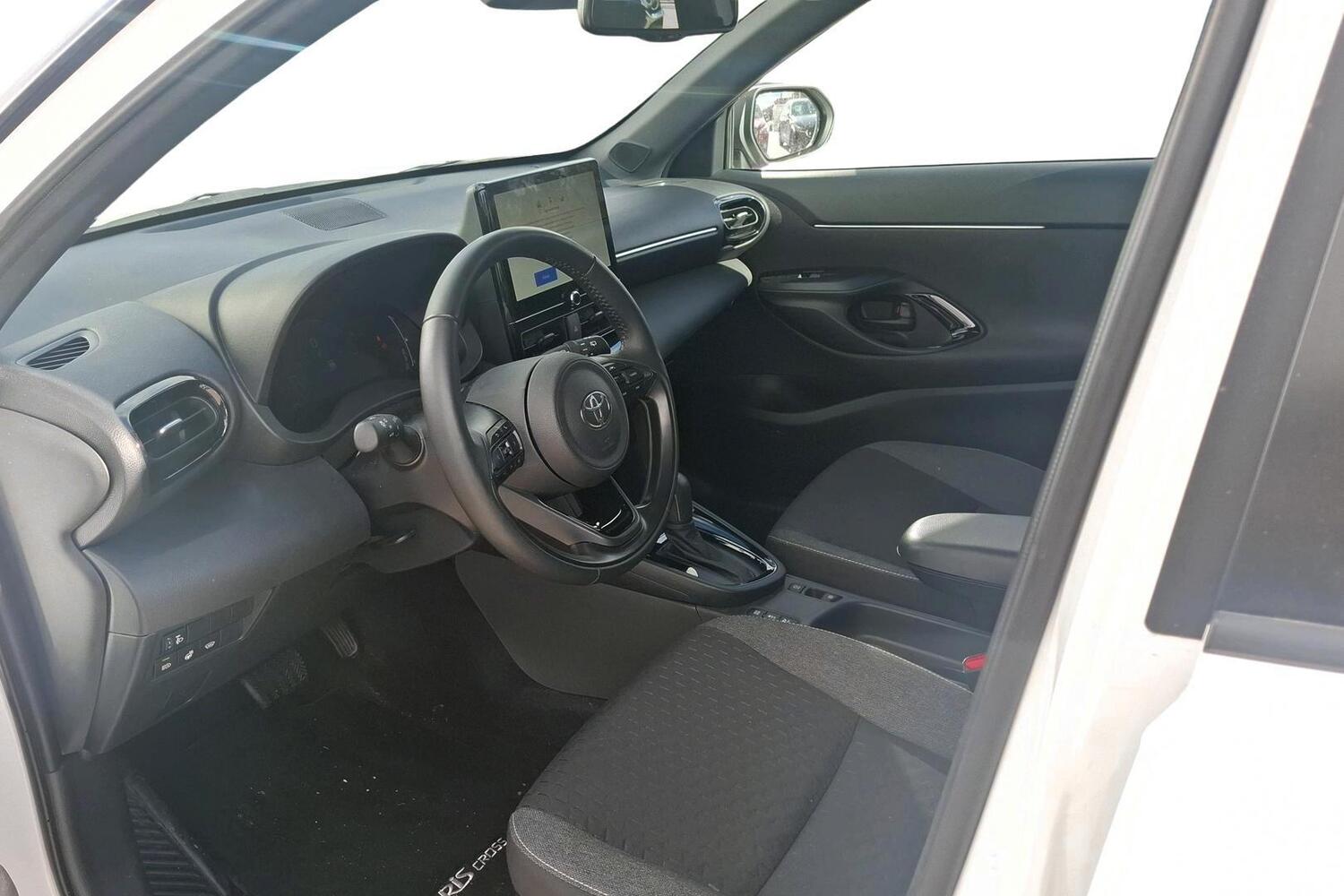 Toyota Yaris Cross vaihtoauto