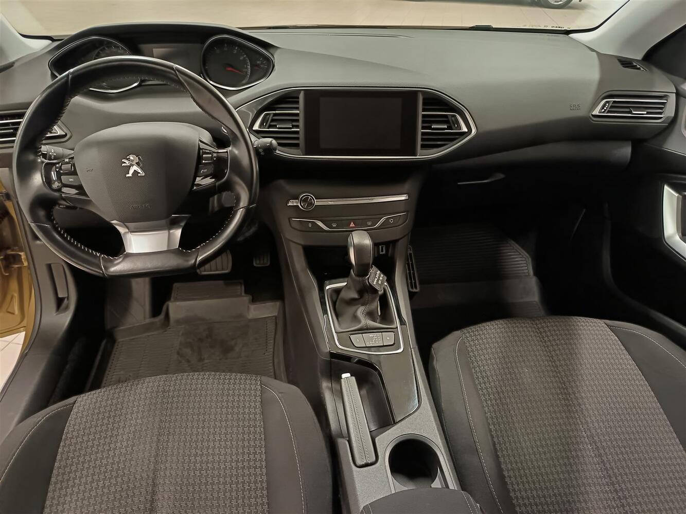 Peugeot 308 vaihtoauto