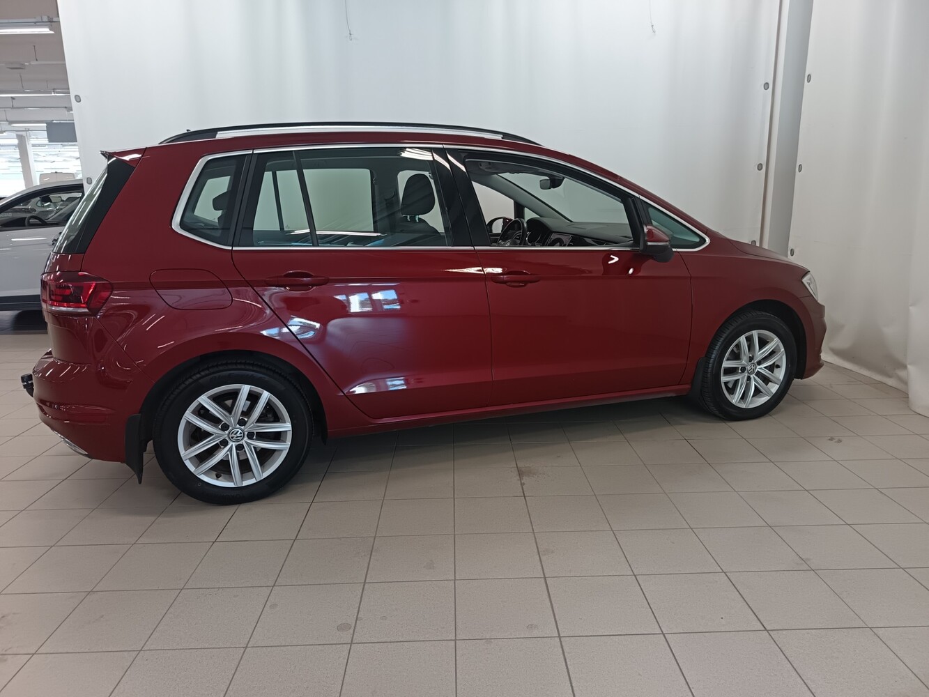 Volkswagen Golf Sportsvan vaihtoauto