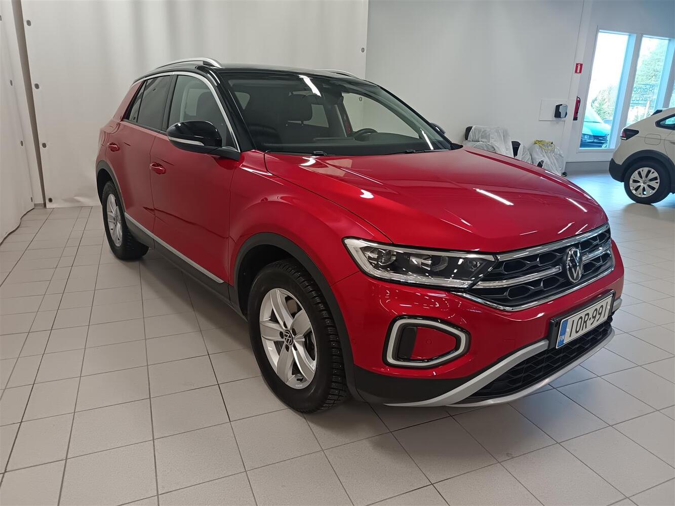 Volkswagen T-Roc vaihtoauto