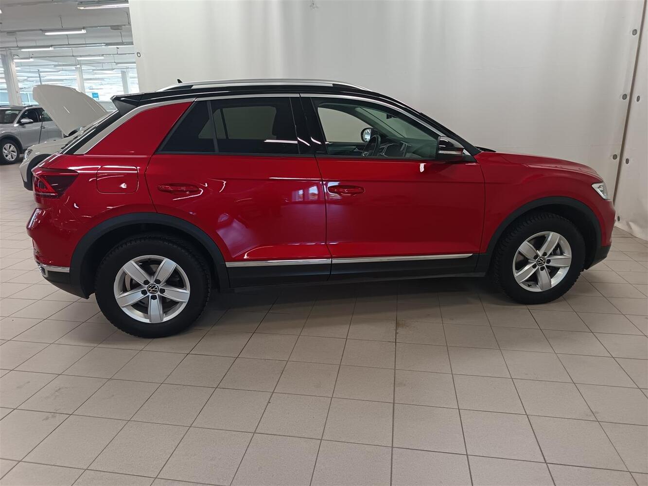 Volkswagen T-Roc vaihtoauto