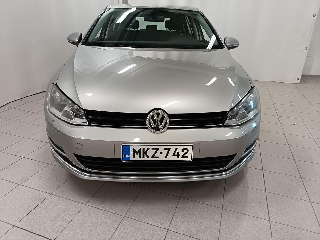Volkswagen Golf vaihtoauto