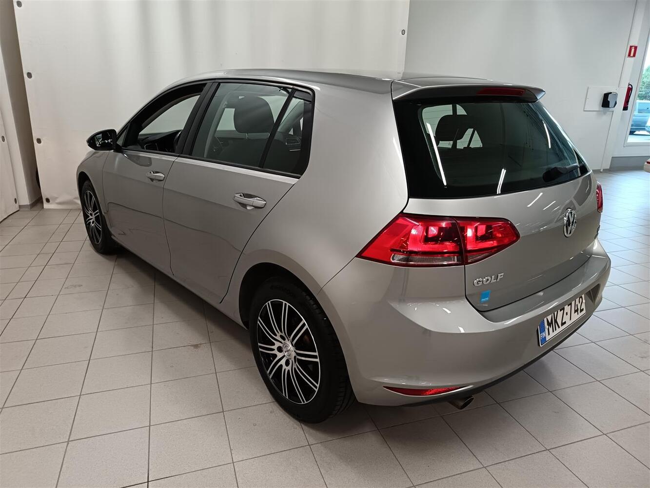 Volkswagen Golf vaihtoauto