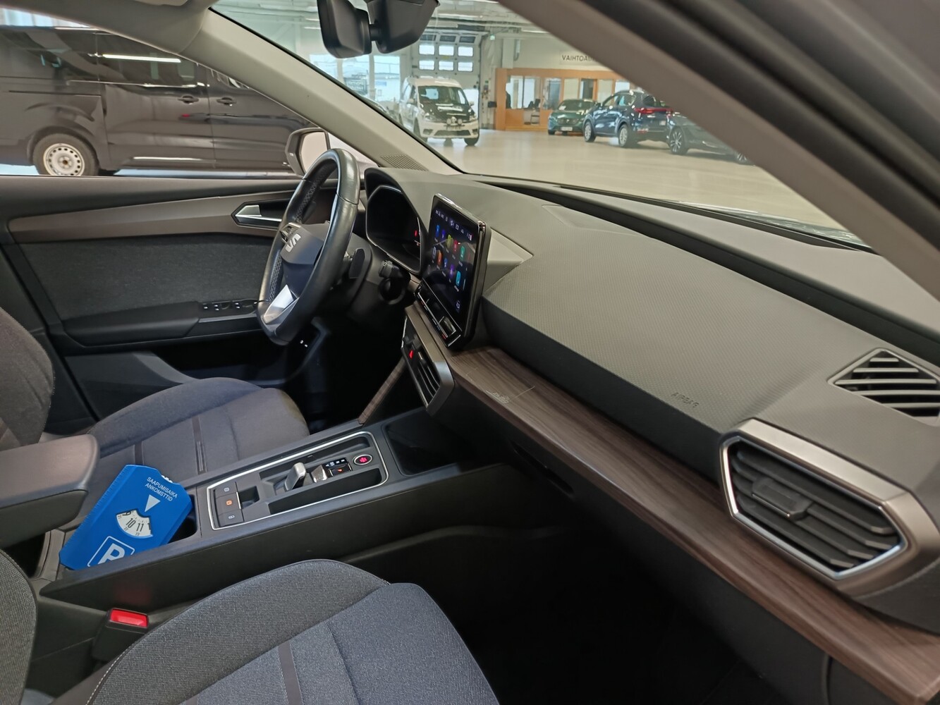 SEAT Leon Sportstourer vaihtoauto