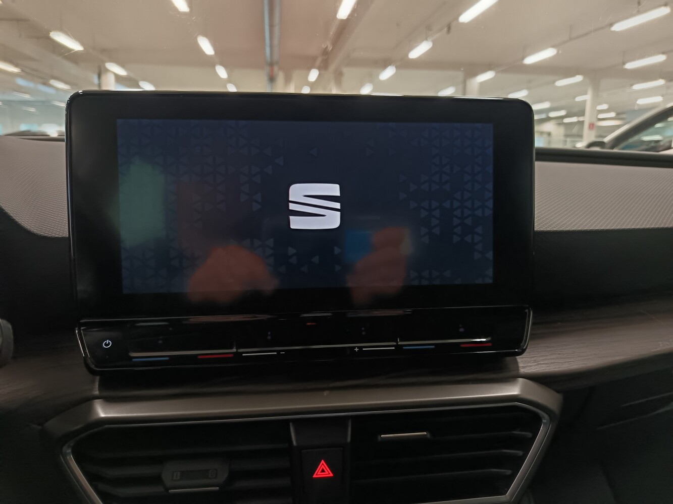 SEAT Leon Sportstourer vaihtoauto