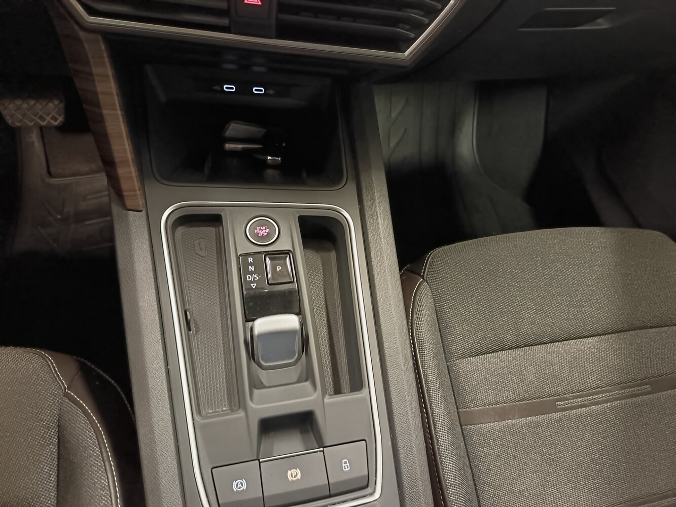 SEAT Leon Sportstourer vaihtoauto