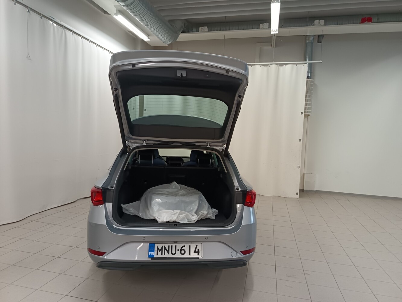 SEAT Leon Sportstourer vaihtoauto