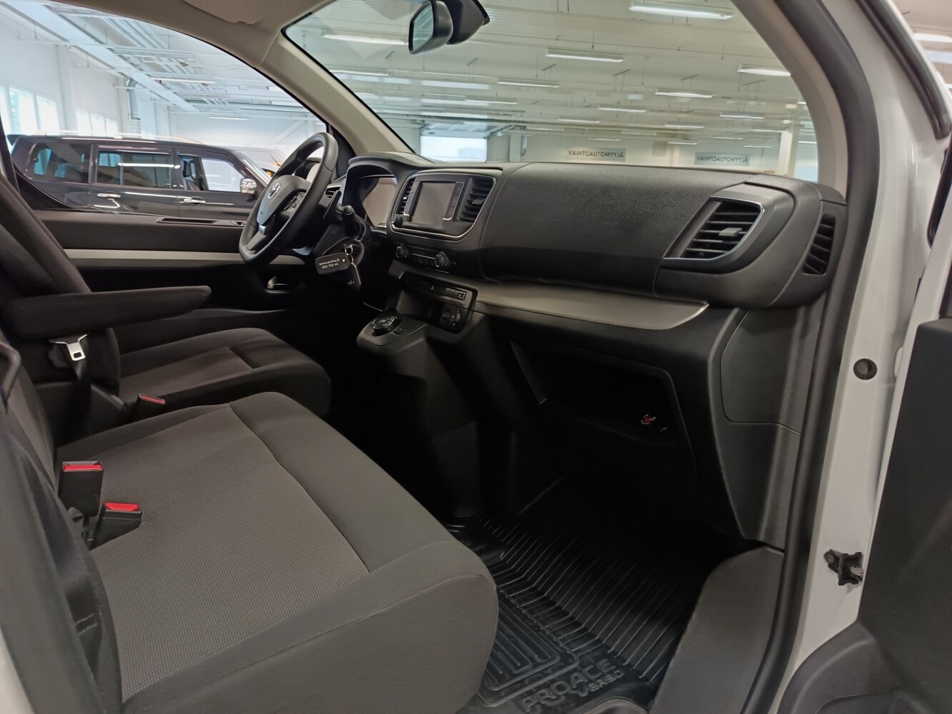 Toyota Proace Verso vaihtoauto