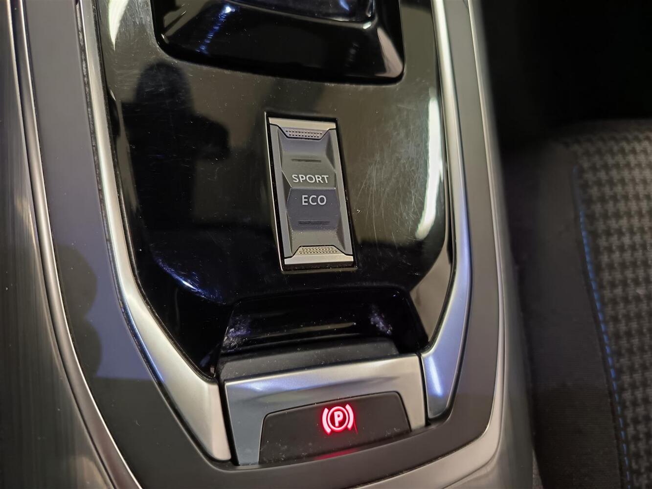 Peugeot 308 vaihtoauto