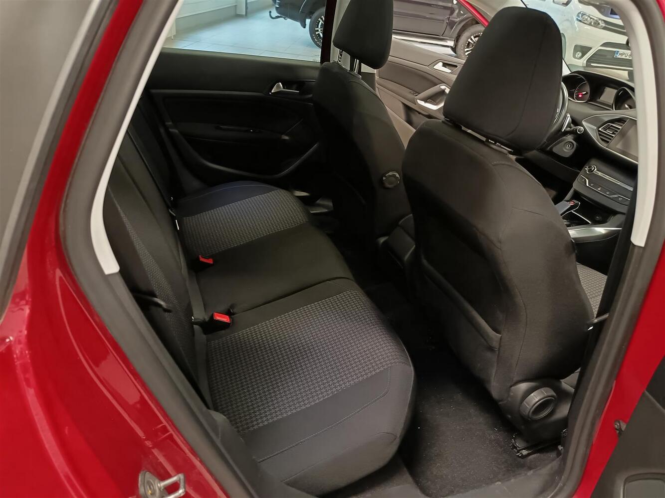 Peugeot 308 vaihtoauto