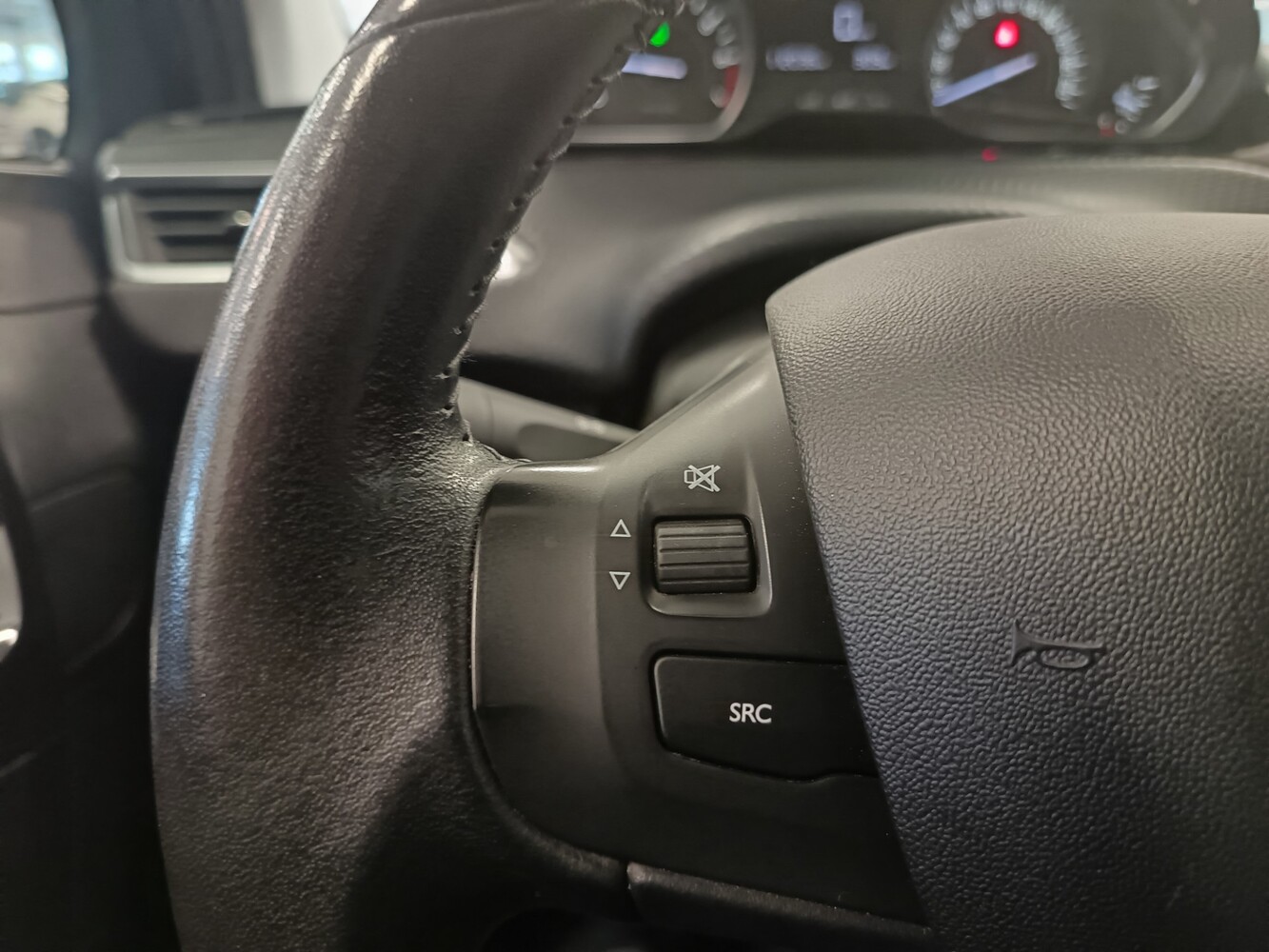 Peugeot 208 vaihtoauto
