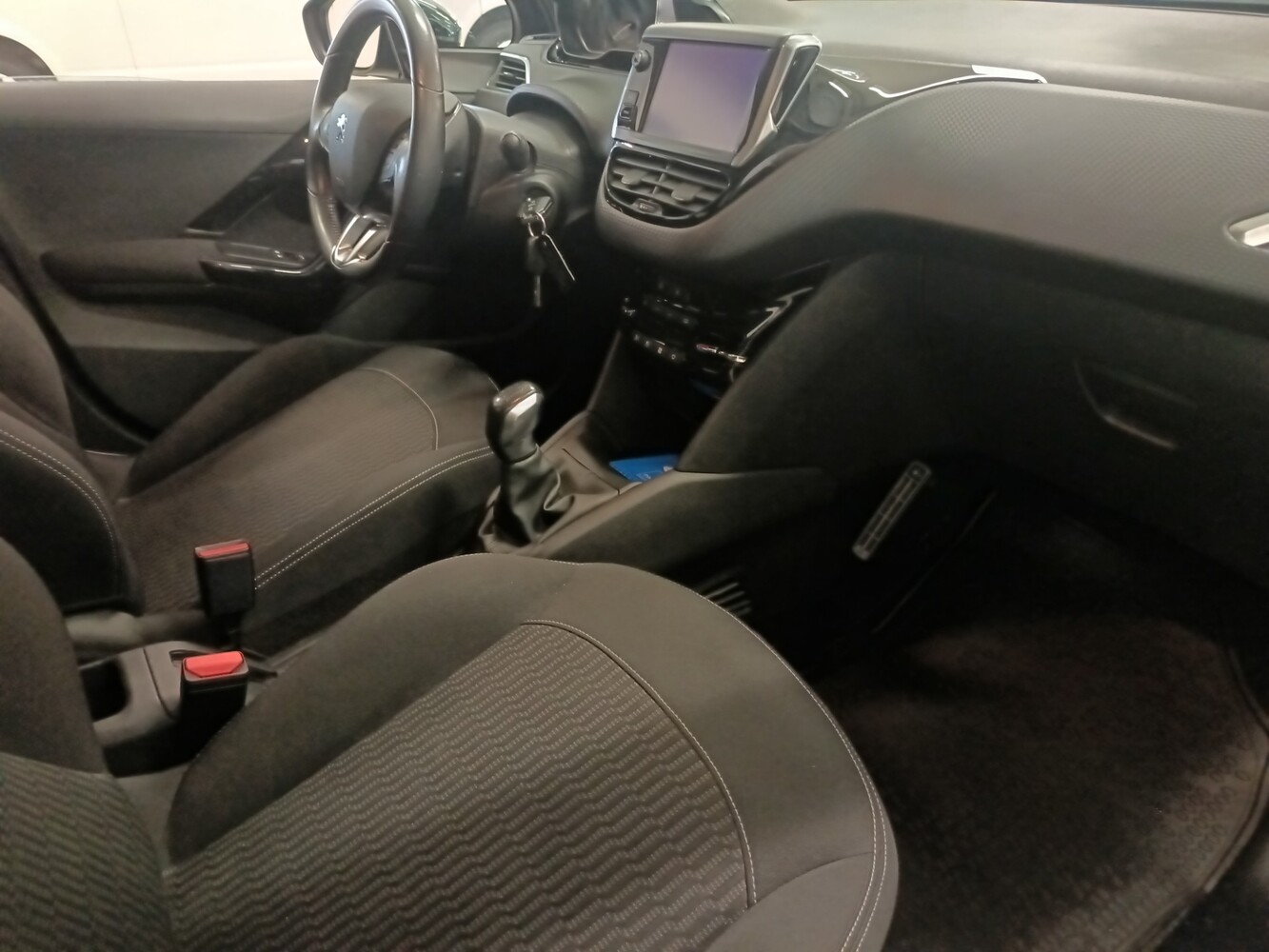 Peugeot 208 vaihtoauto