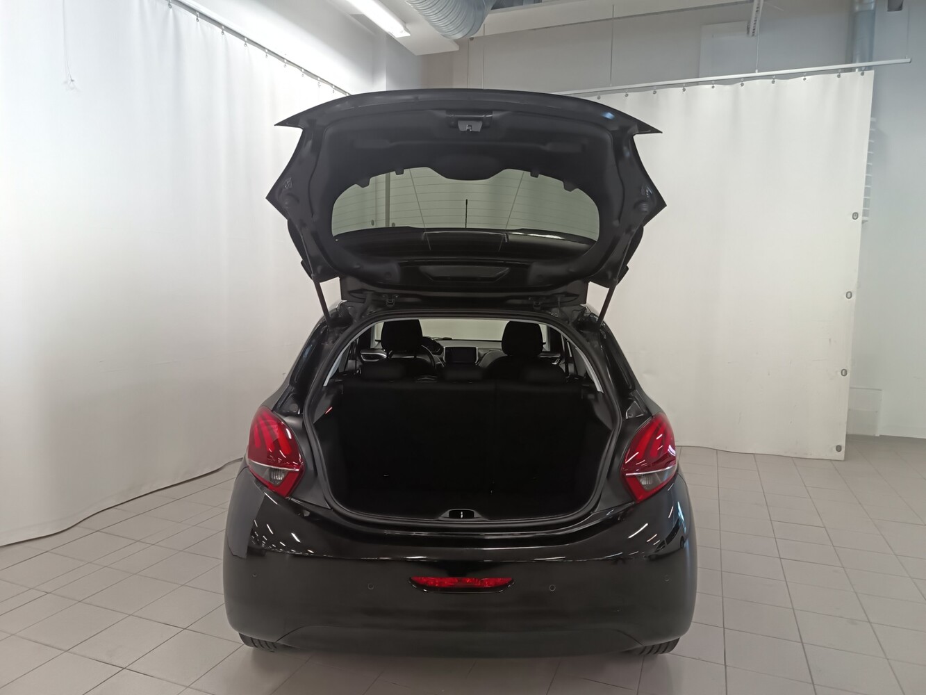 Peugeot 208 vaihtoauto