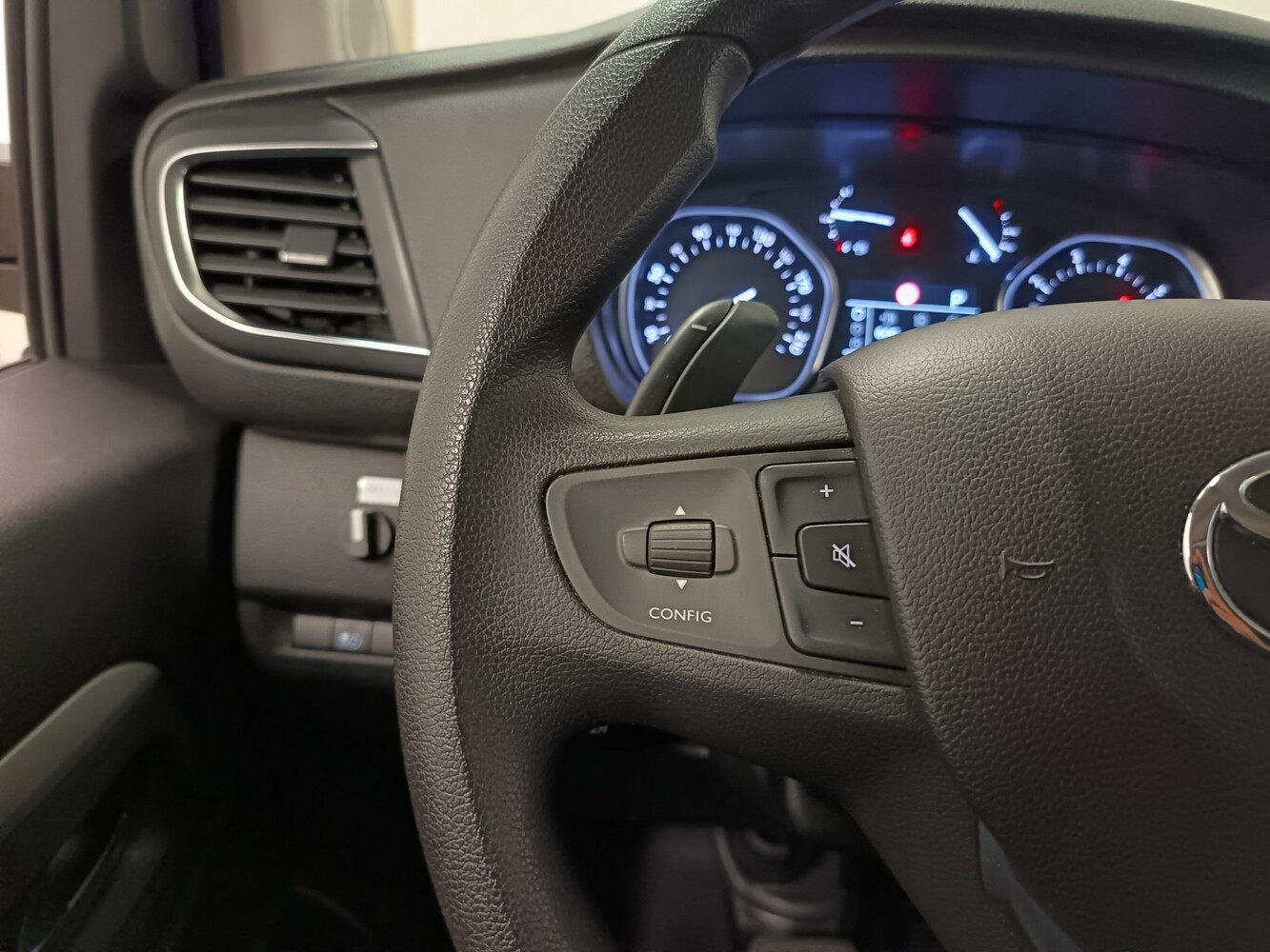 Toyota Proace Verso vaihtoauto