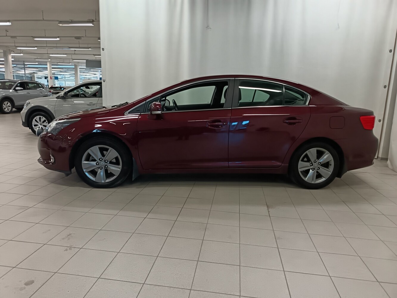 Toyota Avensis vaihtoauto