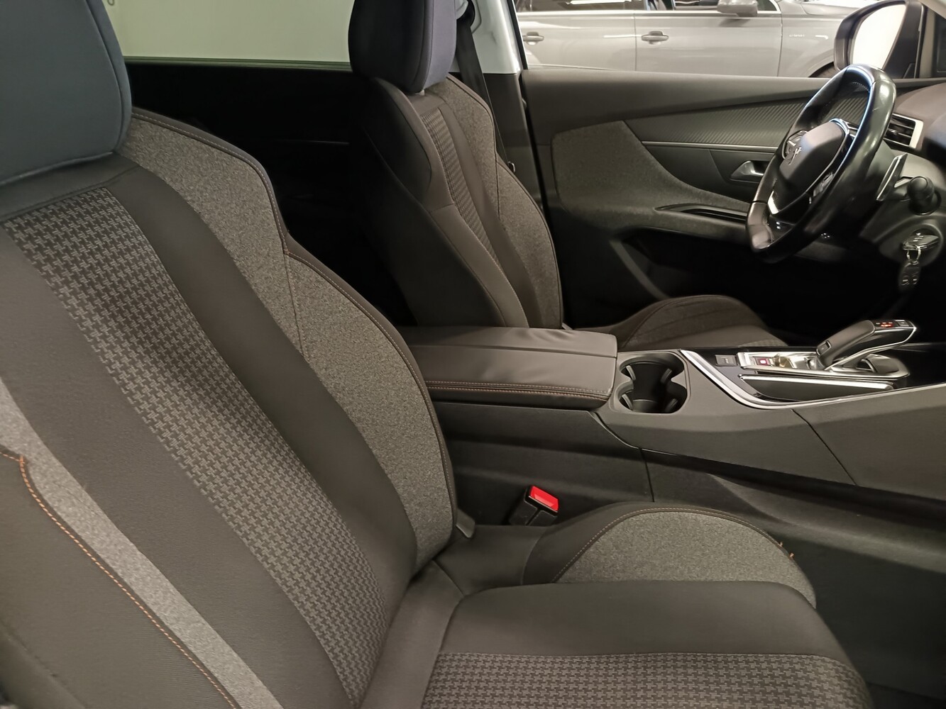 Peugeot 5008 vaihtoauto