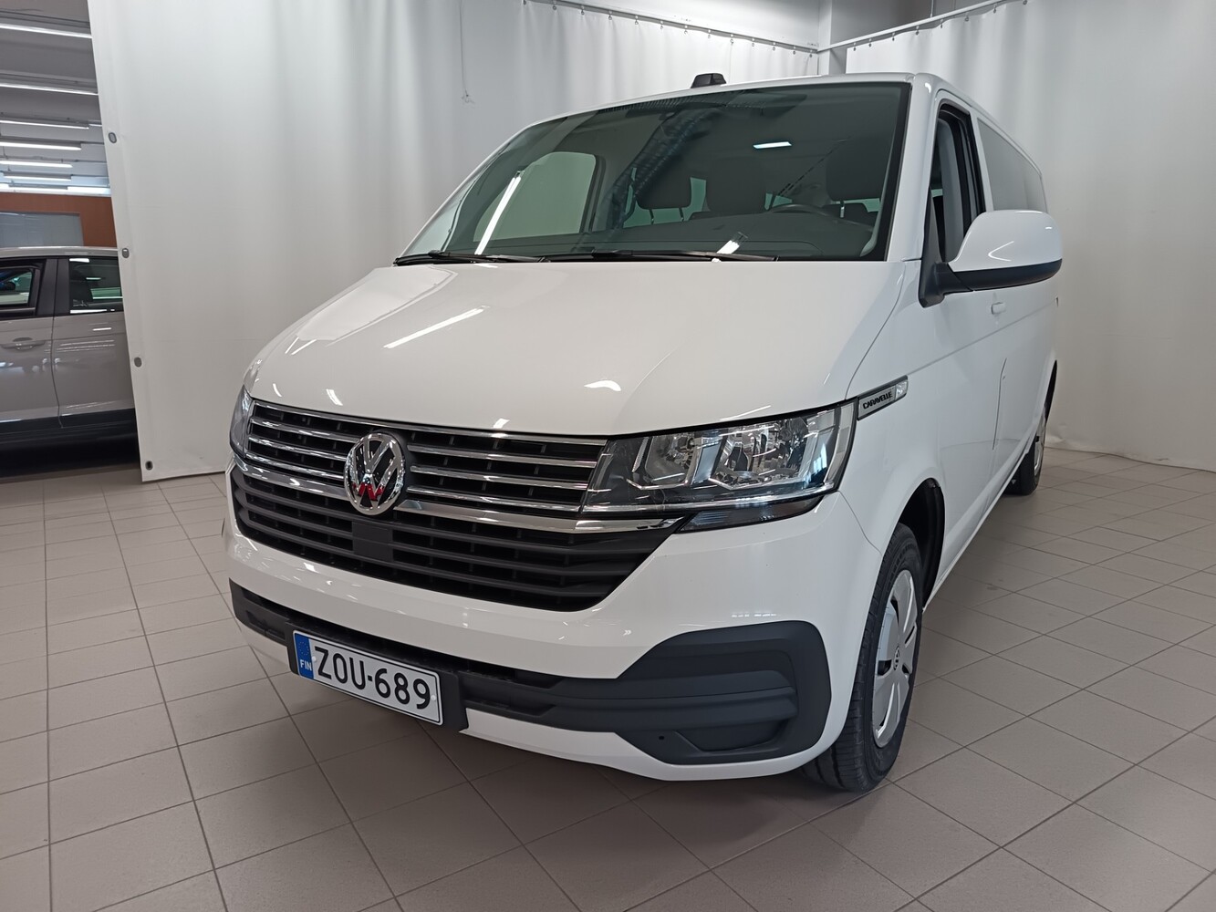 Volkswagen Caravelle vaihtoauto