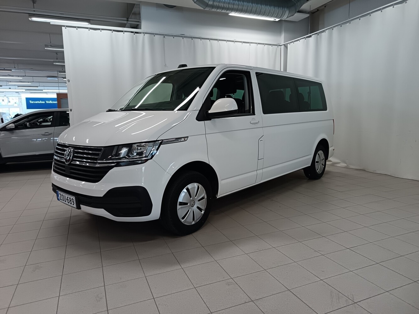Volkswagen Caravelle vaihtoauto