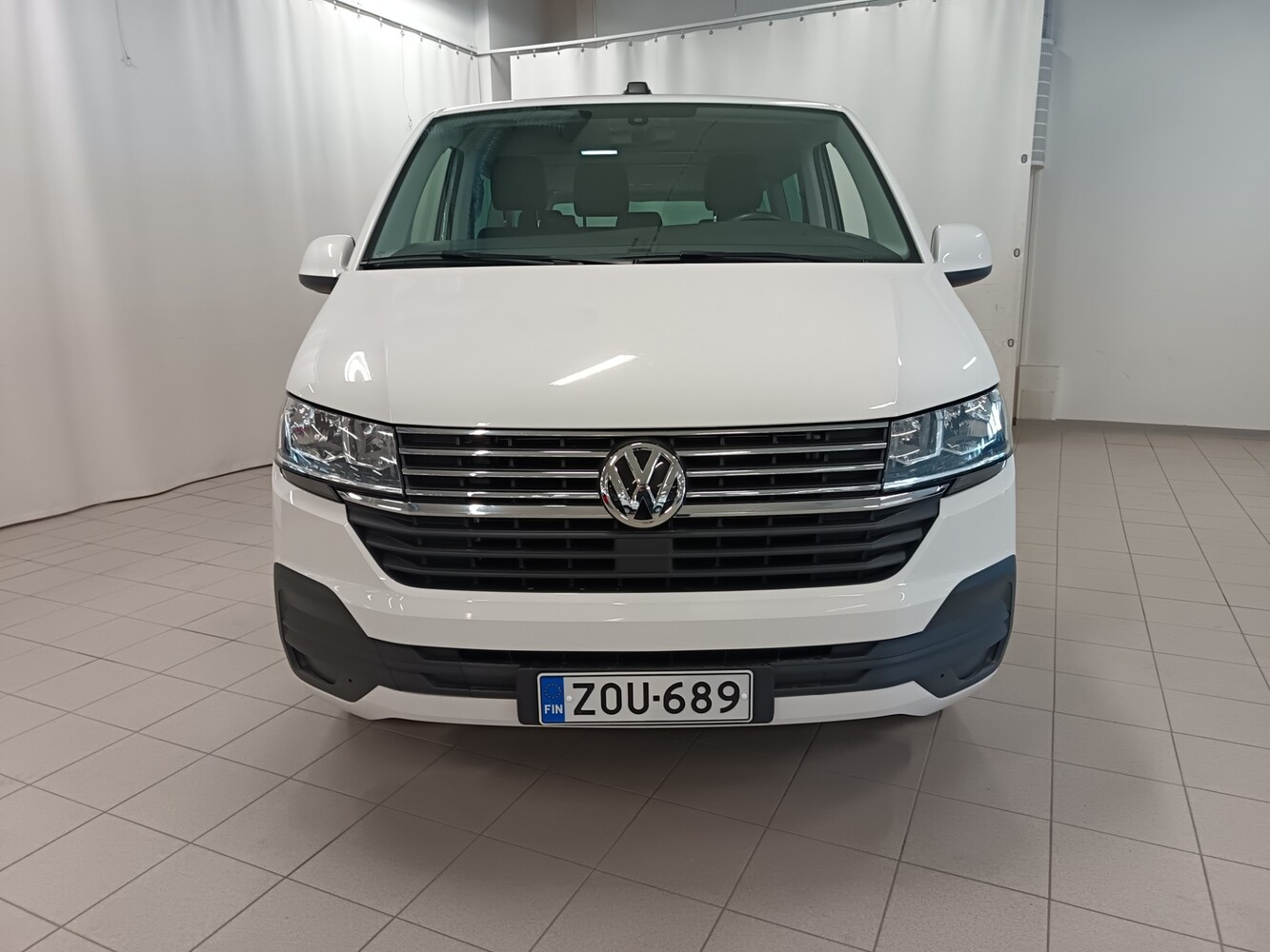 Volkswagen Caravelle vaihtoauto