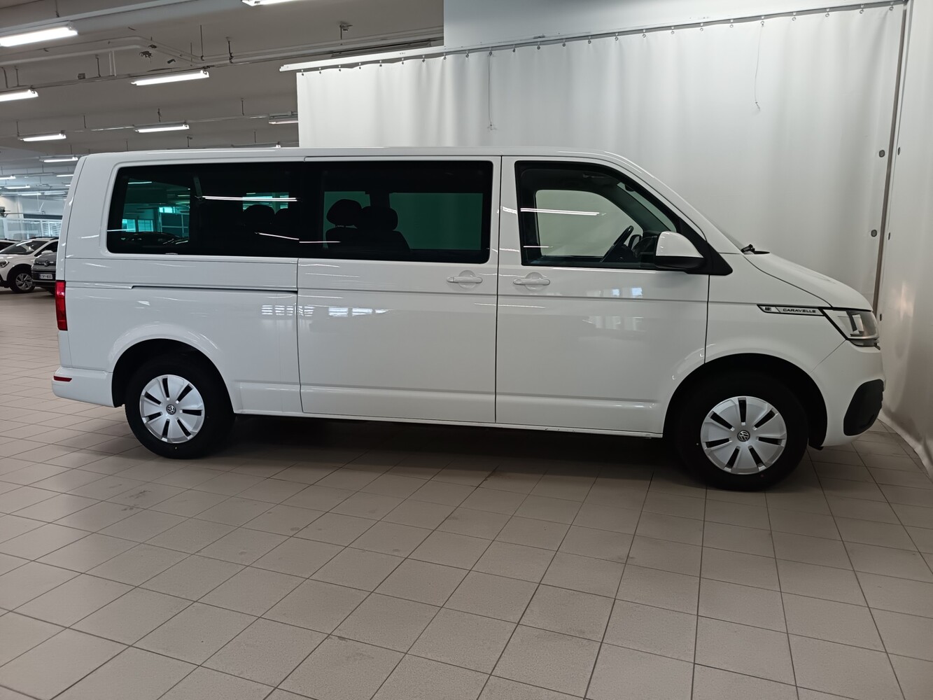 Volkswagen Caravelle vaihtoauto