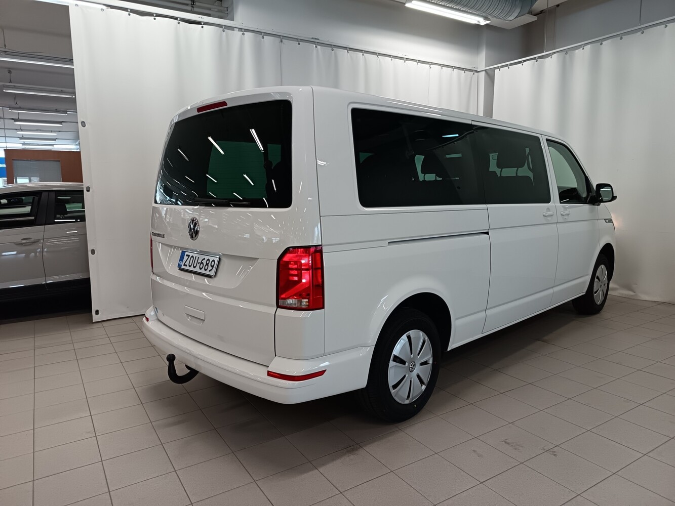 Volkswagen Caravelle vaihtoauto