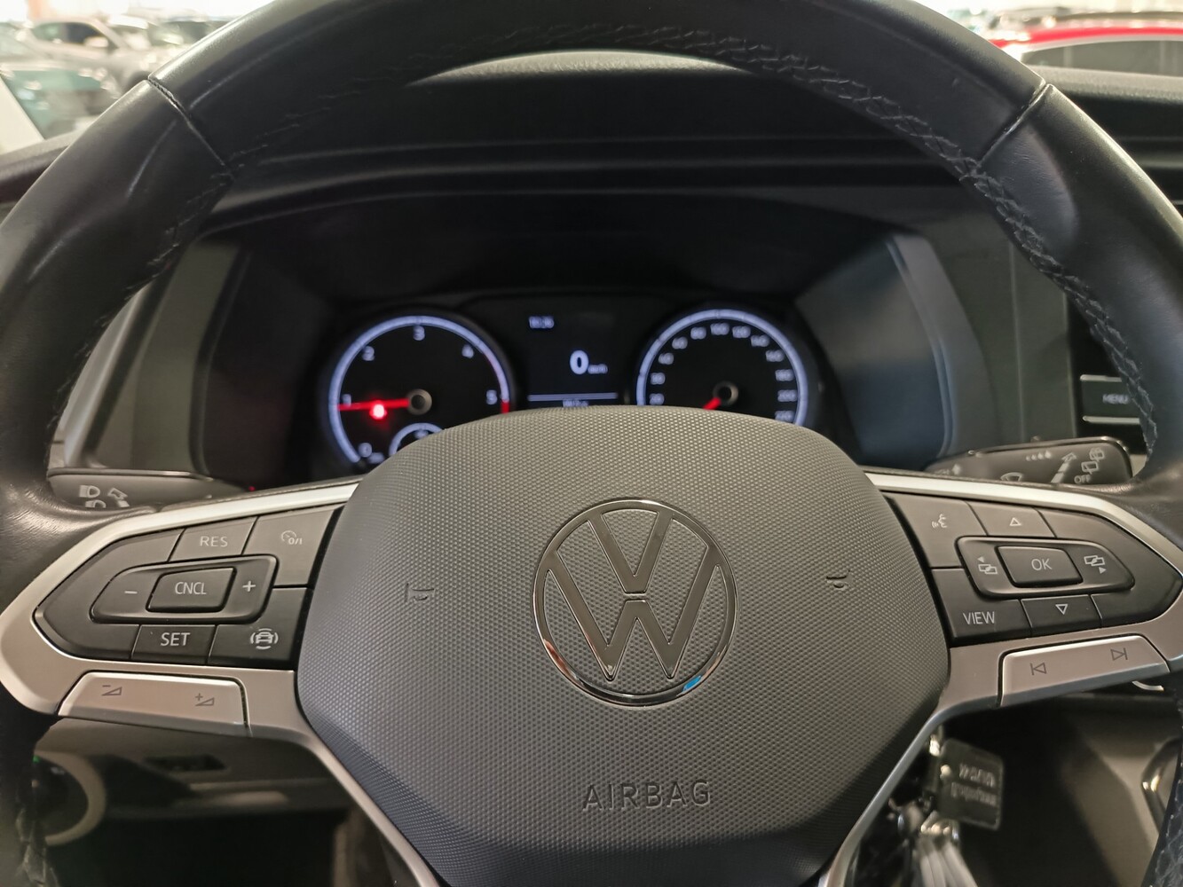 Volkswagen Caravelle vaihtoauto