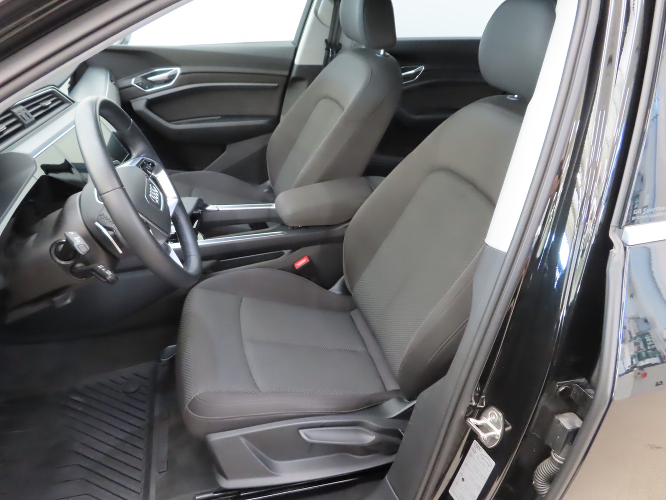 Audi Q8 e-tron vaihtoauto