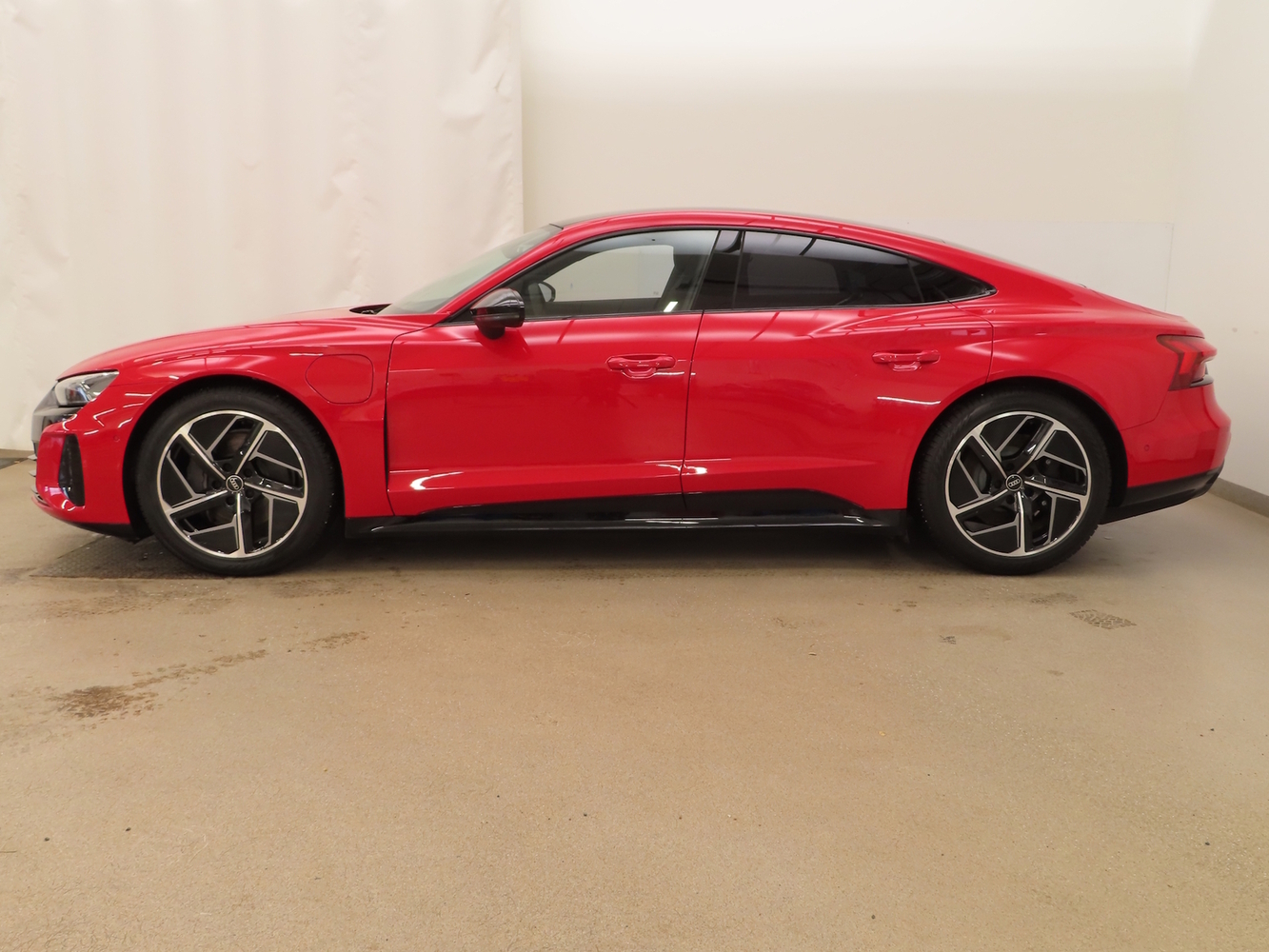 Audi e-tron GT vaihtoauto
