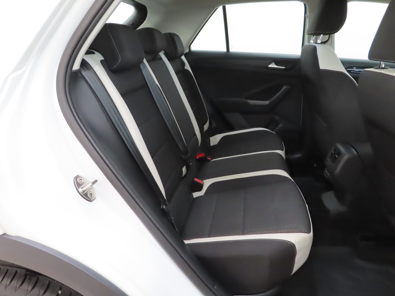 Volkswagen T-Roc vaihtoauto