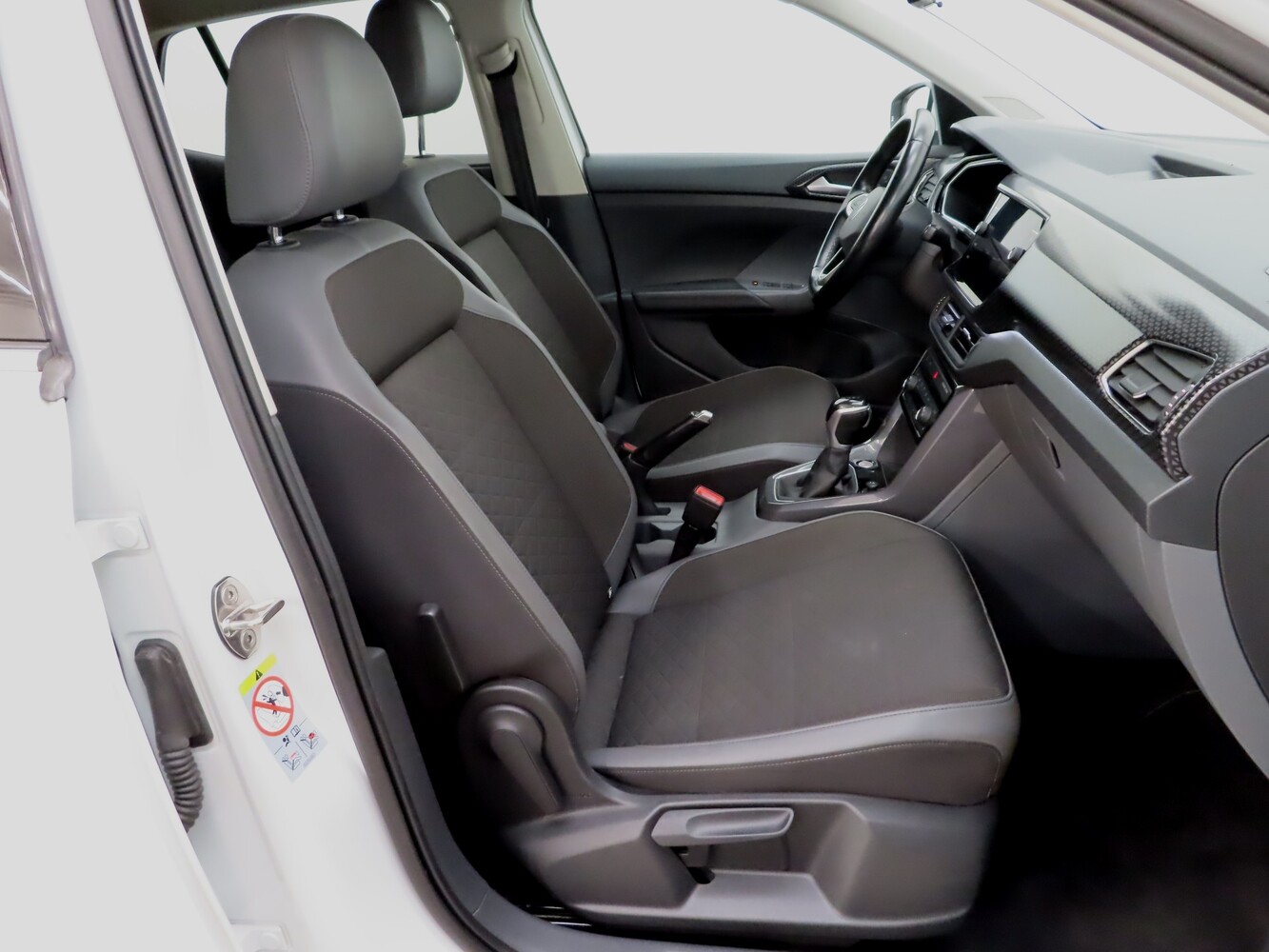 Volkswagen T-Cross vaihtoauto