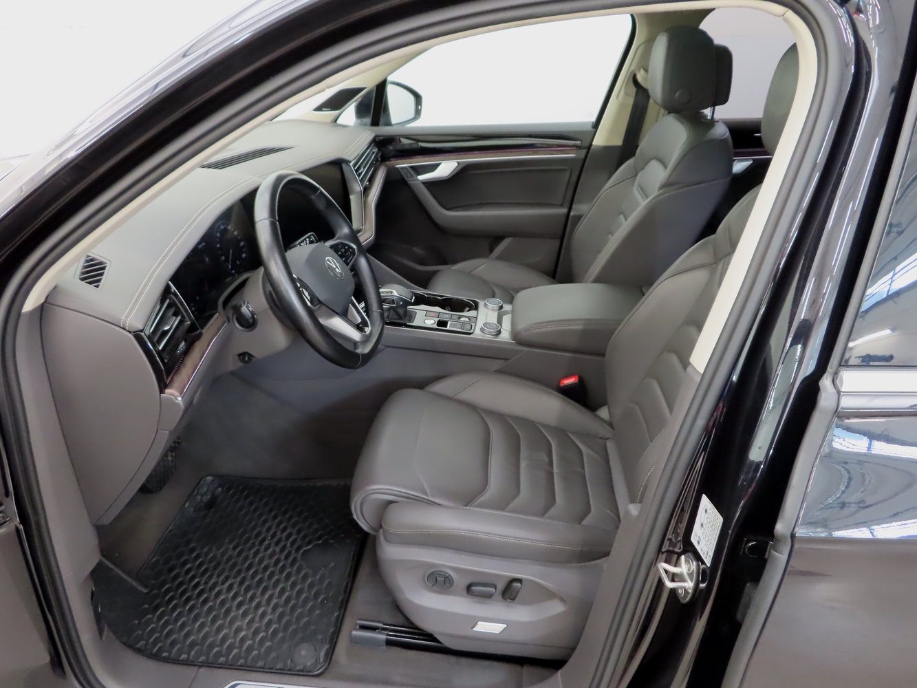 Volkswagen Touareg vaihtoauto
