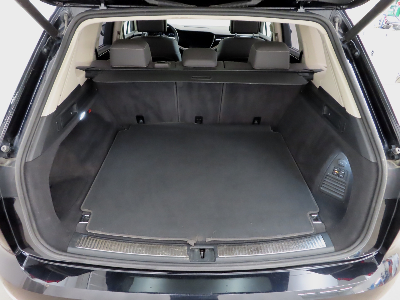 Volkswagen Touareg vaihtoauto