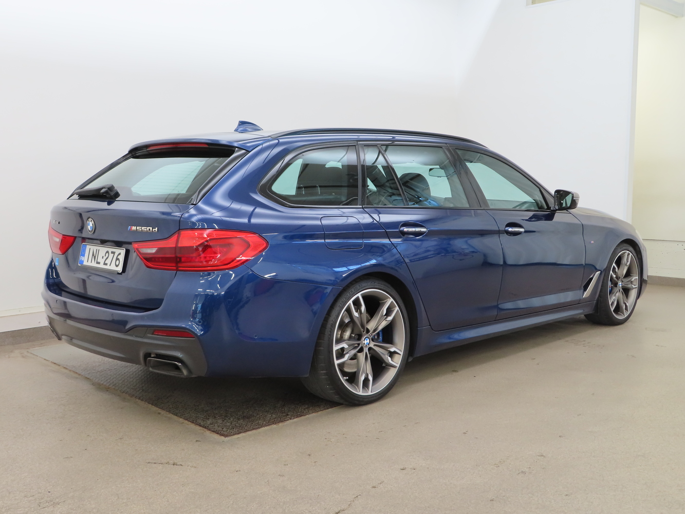 BMW M5 vaihtoauto