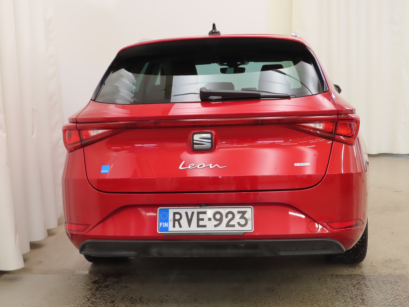 SEAT Leon Sportstourer vaihtoauto