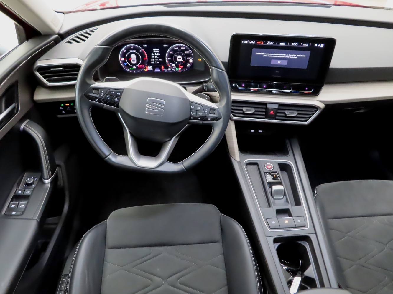 SEAT Leon Sportstourer vaihtoauto