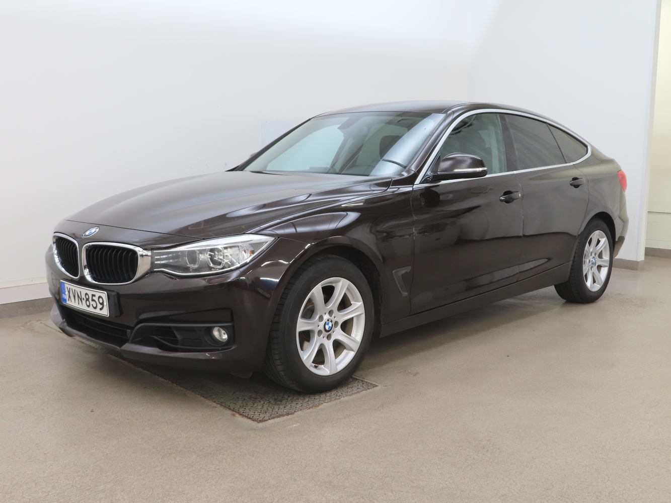 BMW 320 vaihtoauto