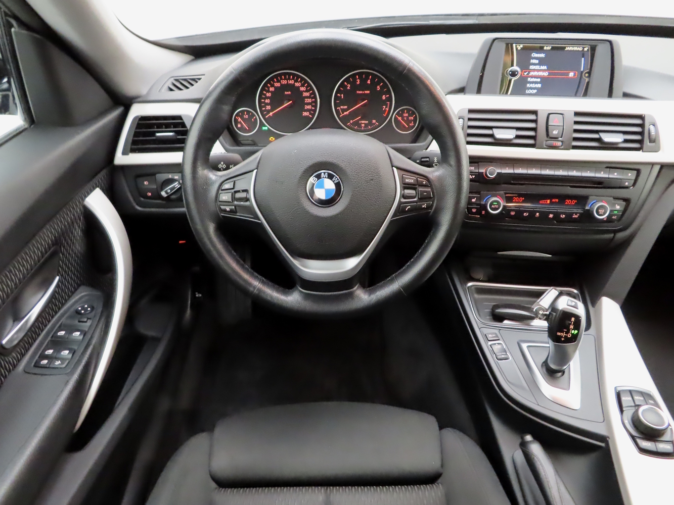 BMW 320 vaihtoauto