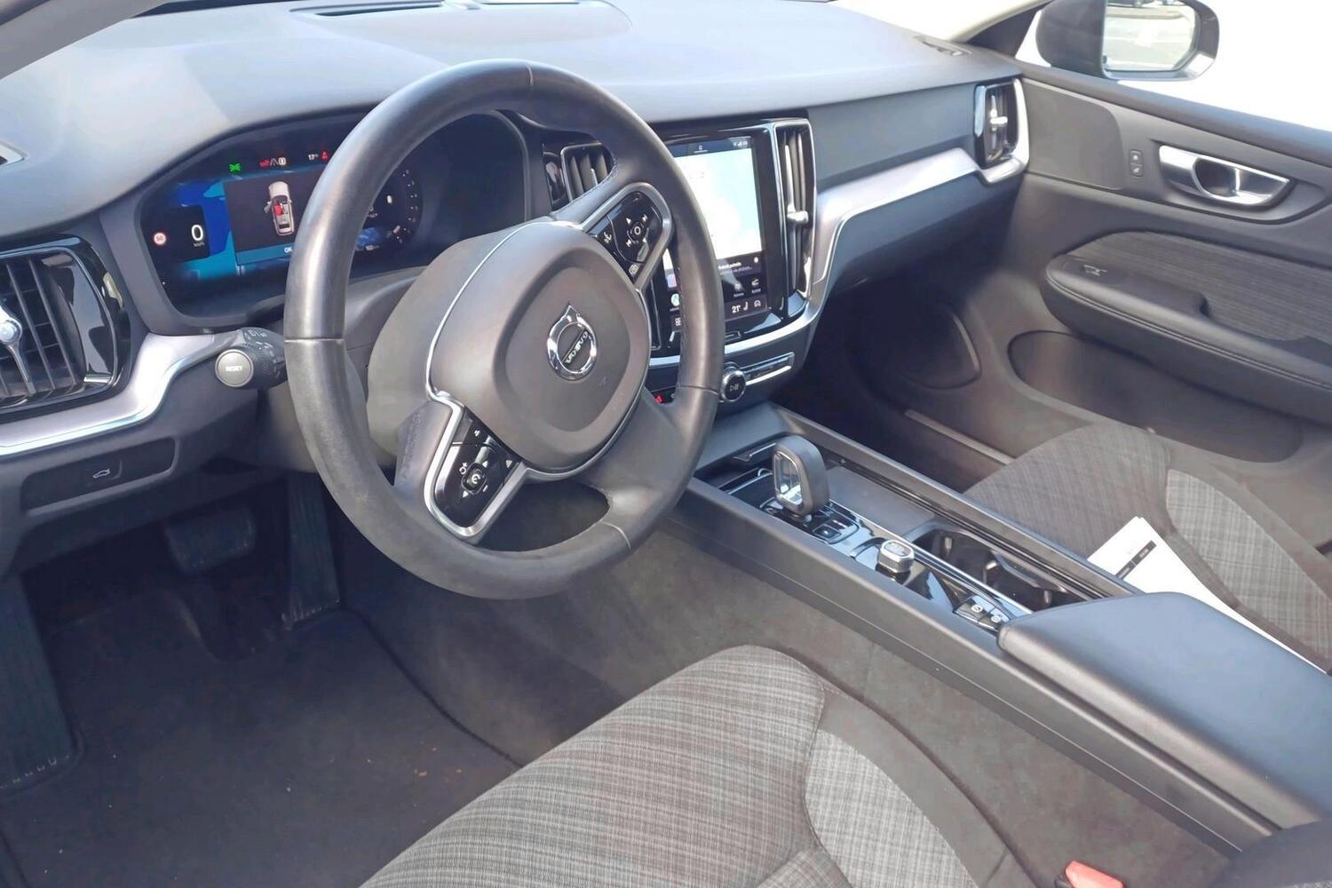 Volvo V60 Cross Country vaihtoauto