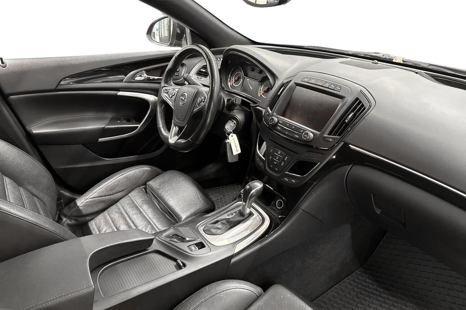 Opel Insignia vaihtoauto